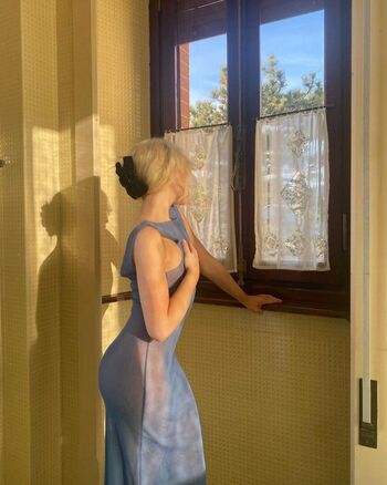 Sabrina carpenter  page leaked private photo uncensored HD quality