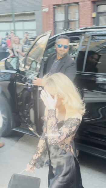 Sabrina carpenter  page leaked private photo uncensored HD quality