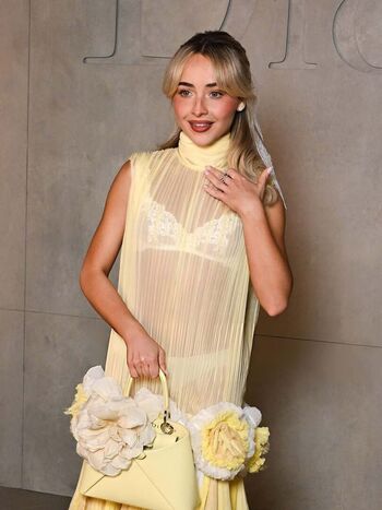 Sabrina carpenter  page leaked private photo uncensored HD quality