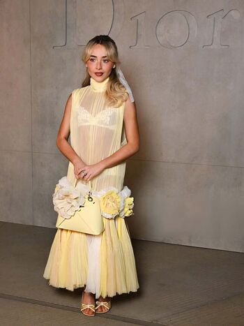 Sabrina carpenter  page leaked private photo uncensored HD quality