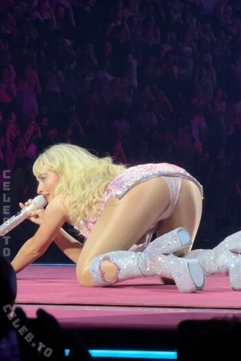 Sabrina carpenter  page leaked private photo uncensored HD quality