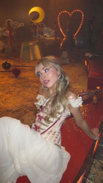 Sabrina carpenter  page leaked private photo uncensored HD quality