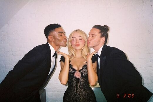 Sabrina carpenter  page leaked private photo uncensored HD quality