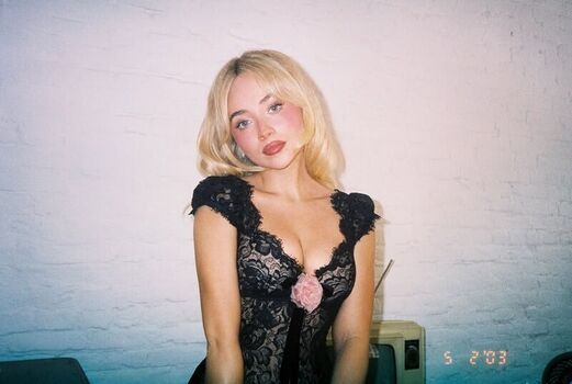 Sabrina carpenter  page leaked private photo uncensored HD quality