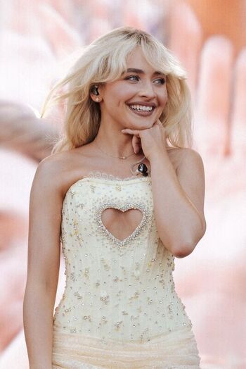 Sabrina carpenter  page leaked private photo uncensored HD quality