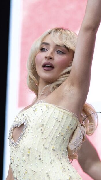 Sabrina carpenter  page leaked private photo uncensored HD quality