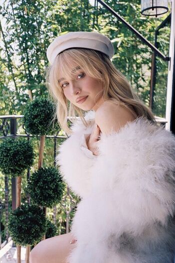 Sabrina carpenter  page leaked private photo uncensored HD quality