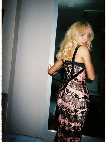 Sabrina carpenter leaked private photo uncensored HD quality