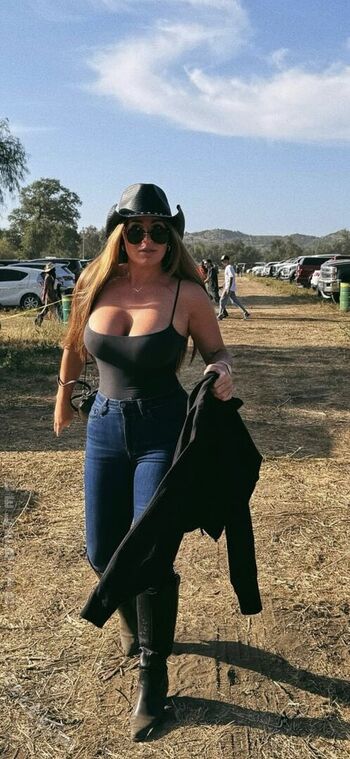 Sabrina leamon  page leaked private photo uncensored HD quality