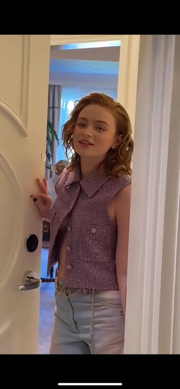 Sadie sink leaked private photo uncensored HD quality