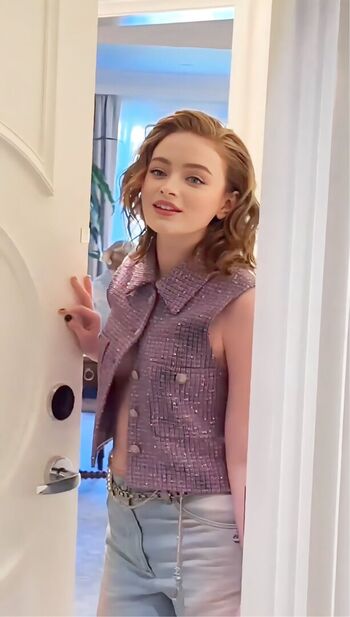 Sadie sink leaked private photo uncensored HD quality