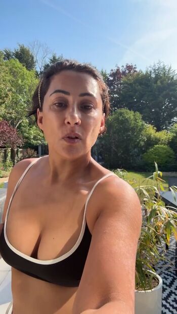 Saira khan page leaked private photo uncensored HD quality