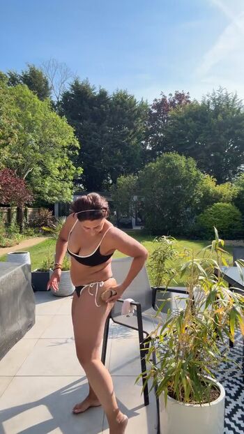 Saira khan page leaked private photo uncensored HD quality