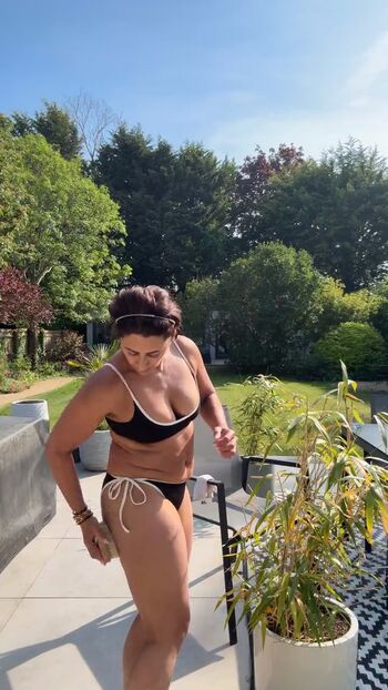 Saira khan page leaked private photo uncensored HD quality