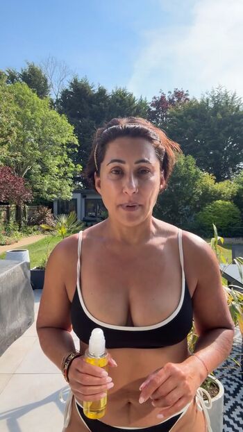 Saira khan page leaked private photo uncensored HD quality