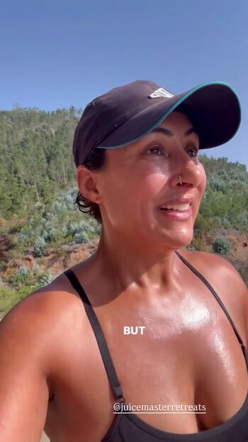 Saira khan page leaked private photo uncensored HD quality