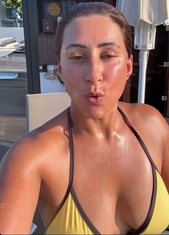 Saira khan page leaked private photo uncensored HD quality