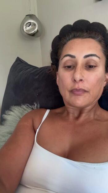 Saira khan page leaked private photo uncensored HD quality