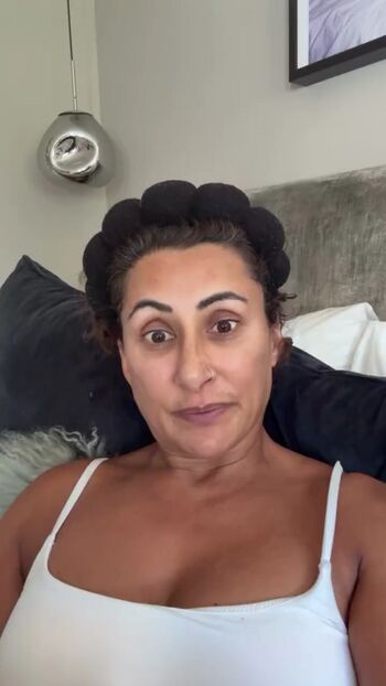 Saira khan page leaked private photo uncensored HD quality