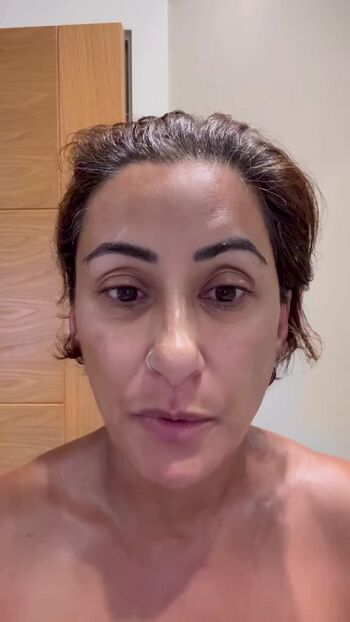 Saira khan page leaked private photo uncensored HD quality