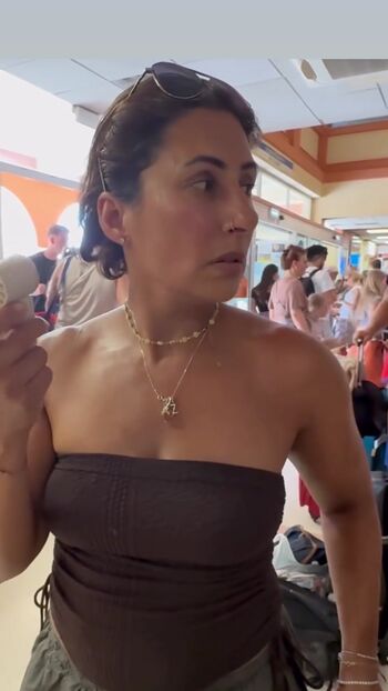 Saira khan page leaked private photo uncensored HD quality