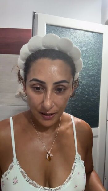 Saira khan page leaked private photo uncensored HD quality