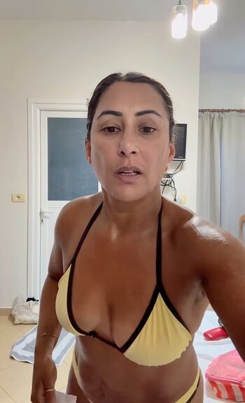 Saira khan page leaked private photo uncensored HD quality