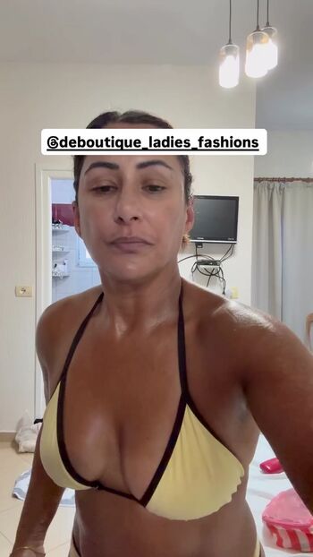 Saira khan page leaked private photo uncensored HD quality