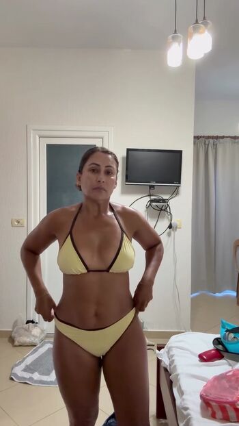 Saira khan page leaked private photo uncensored HD quality