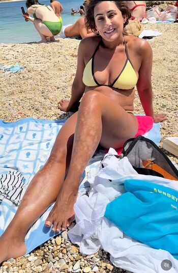 Saira khan page leaked private photo uncensored HD quality