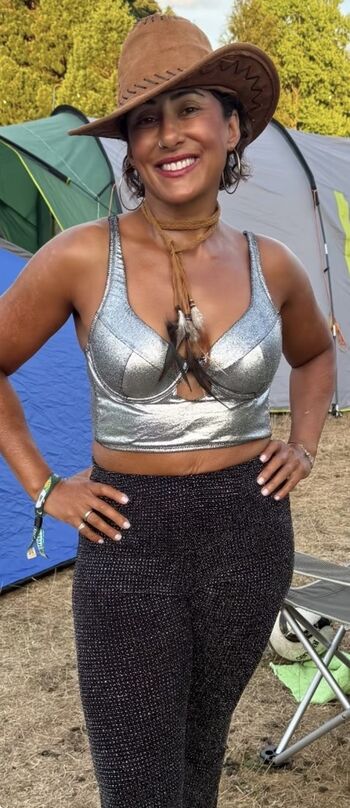 Saira khan leaked private photo uncensored HD quality