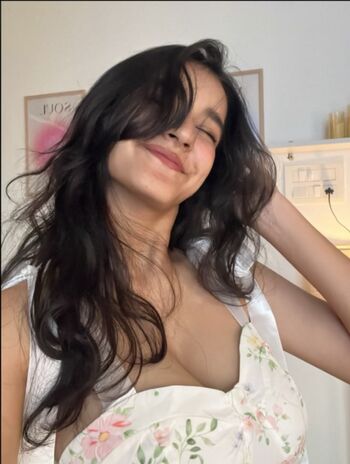 Sakshi pandey page leaked private photo uncensored HD quality