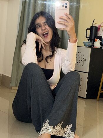 Sakshi pandey leaked private photo uncensored HD quality