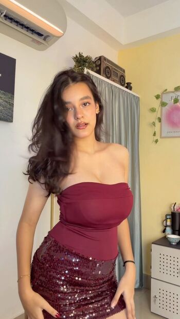 Sakshi pandey leaked private photo uncensored HD quality
