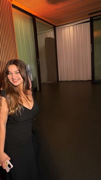Sara dobrik leaked private photo uncensored HD quality