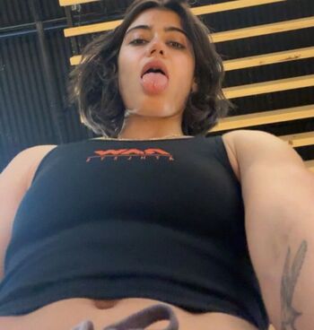 Sara saffari page leaked private photo uncensored HD quality