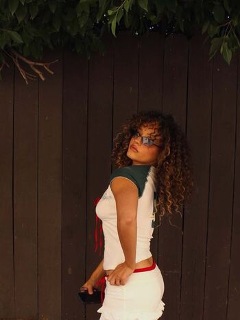 Sarah jeffery leaked private photo uncensored HD quality