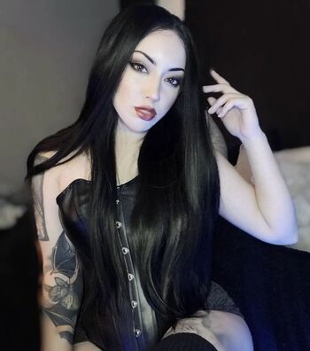 Sarahdeluxe leaked private photo uncensored HD quality
