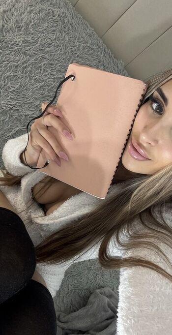Saramz page leaked private photo uncensored HD quality