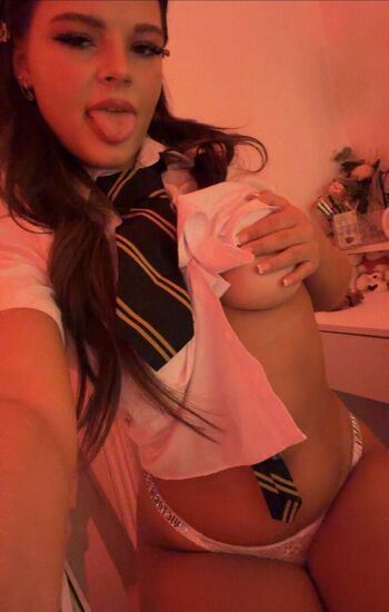 Schoolgirl leaked private photo uncensored HD quality