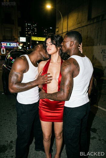 Selena gomez  page leaked private photo uncensored HD quality