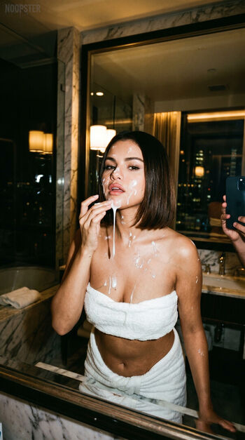 Selena gomez  page leaked private photo uncensored HD quality