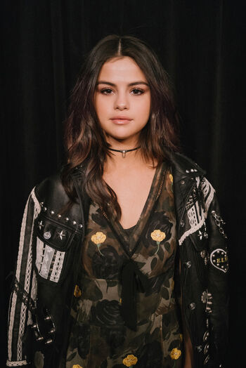 Selena gomez  page leaked private photo uncensored HD quality