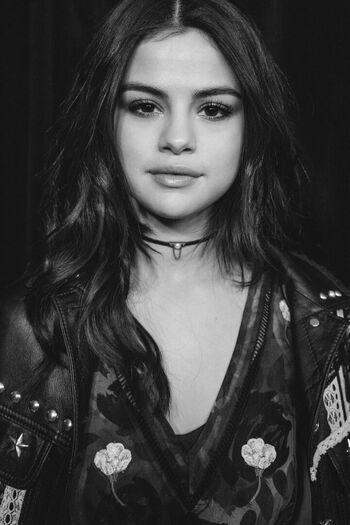 Selena gomez  page leaked private photo uncensored HD quality