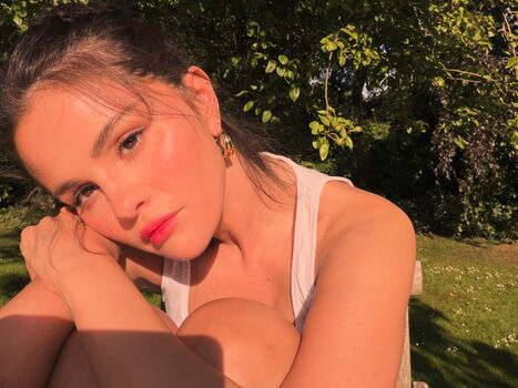 Selena gomez  page leaked private photo uncensored HD quality
