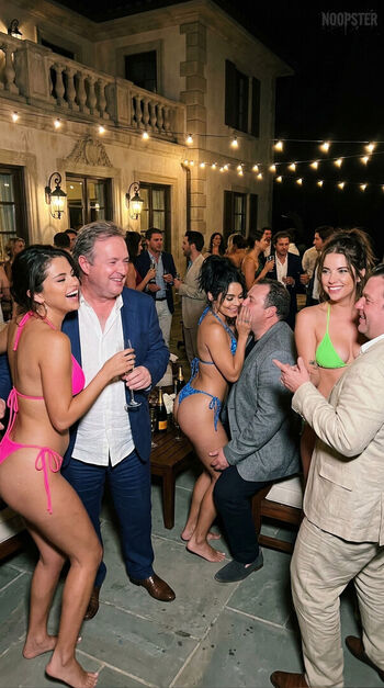 Selena gomez  page leaked private photo uncensored HD quality