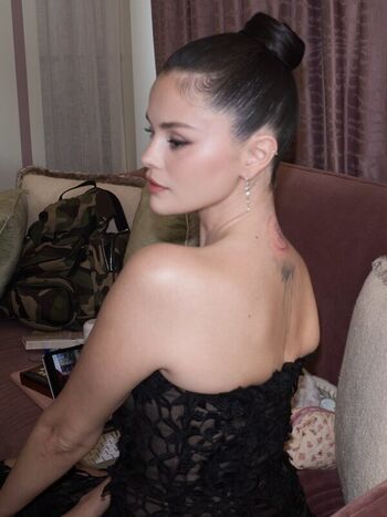 Selena gomez  page leaked private photo uncensored HD quality