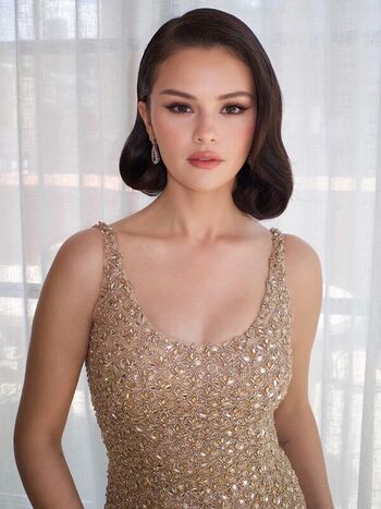 Selena gomez  page leaked private photo uncensored HD quality