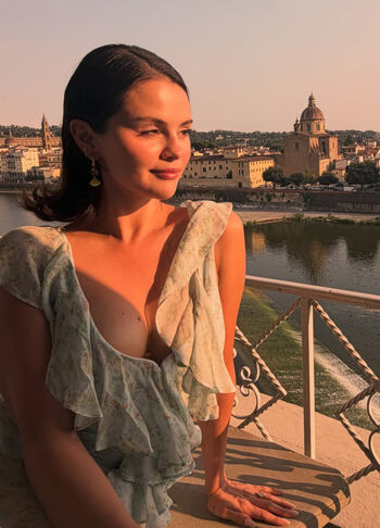 Selena gomez  page leaked private photo uncensored HD quality