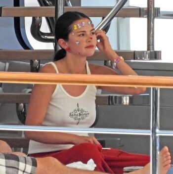 Selena gomez  page leaked private photo uncensored HD quality